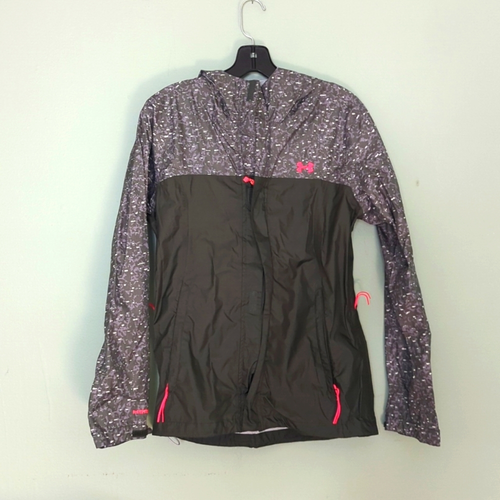 Light weight Under Armour windbreaker jacket